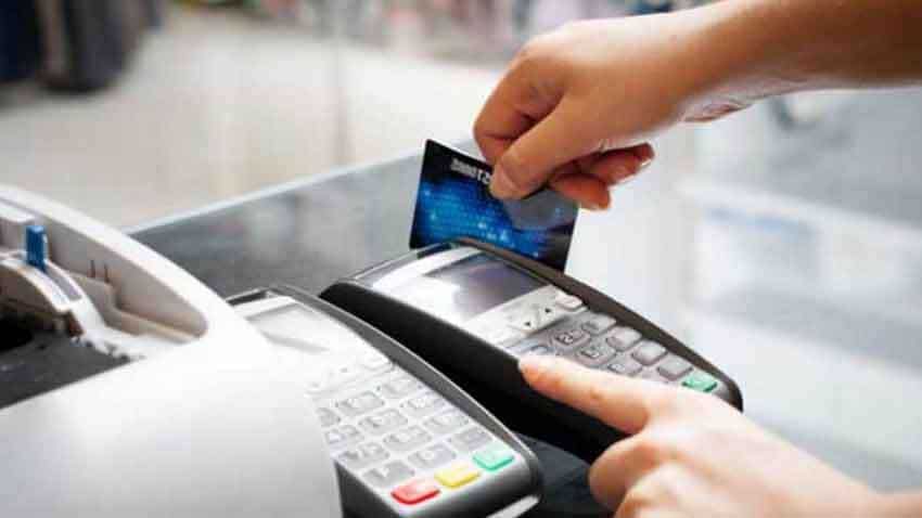 SBI-ICICI-HDFC बैंक ग्राहक ध्यान दें, आज रात से बंद होगी डेबिट-क्रेडिट कार्ड की ये सर्विस
