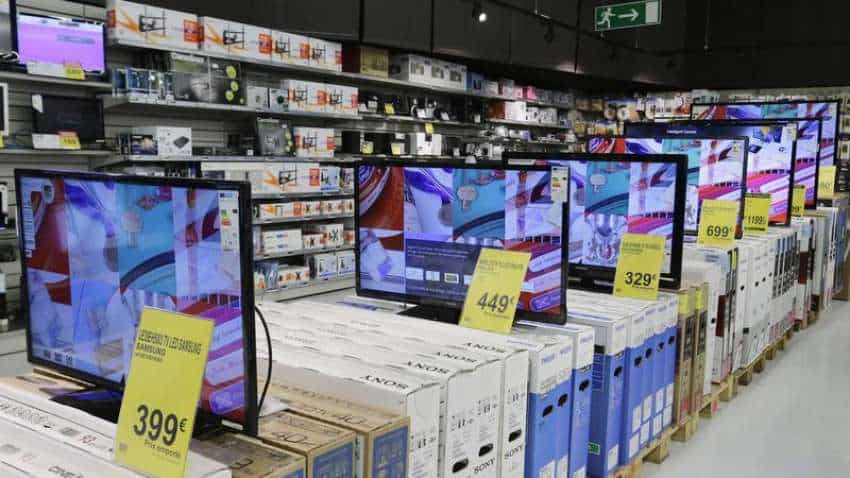 50% तक सस्‍ता खरीदना चाहते हैं TV-फ्रिज या दूसरा इलेक्‍ट्रॉनिक सामान, तो यहां करना होगा विजिट