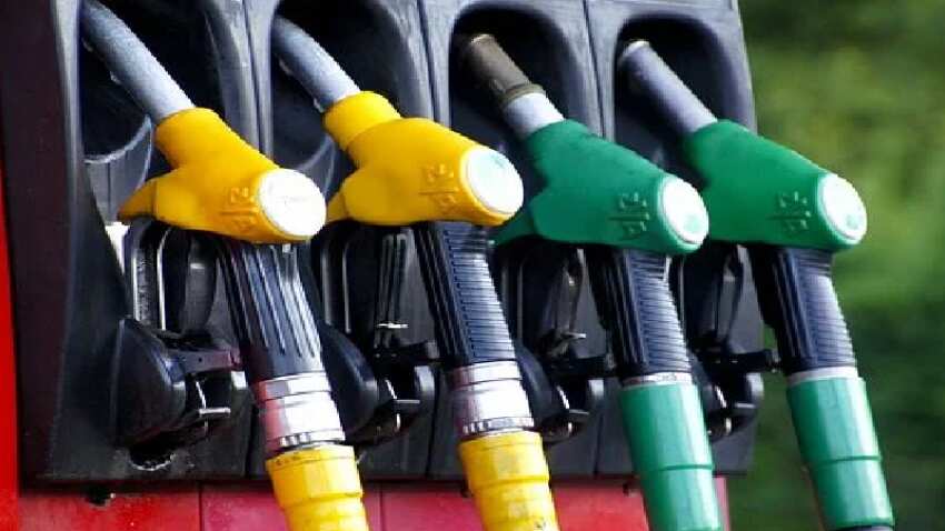 petrol price today:यहां 101 रुपये प्रति लीटर हुआ पेट्रोल, कंपनियों ने बढ़ाए इतने दाम