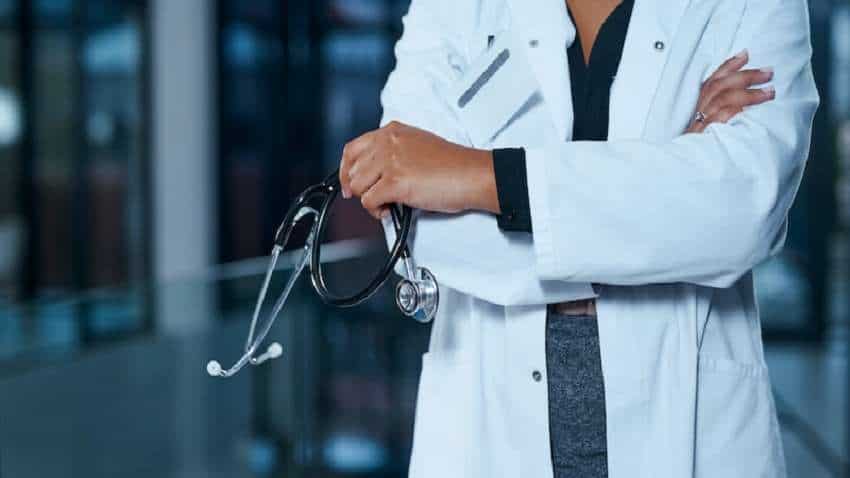 सरकारी अस्पतालों में इलाज कर करेंगे प्राइवेट डॉक्टर, नई नीति का ऐलान जल्द