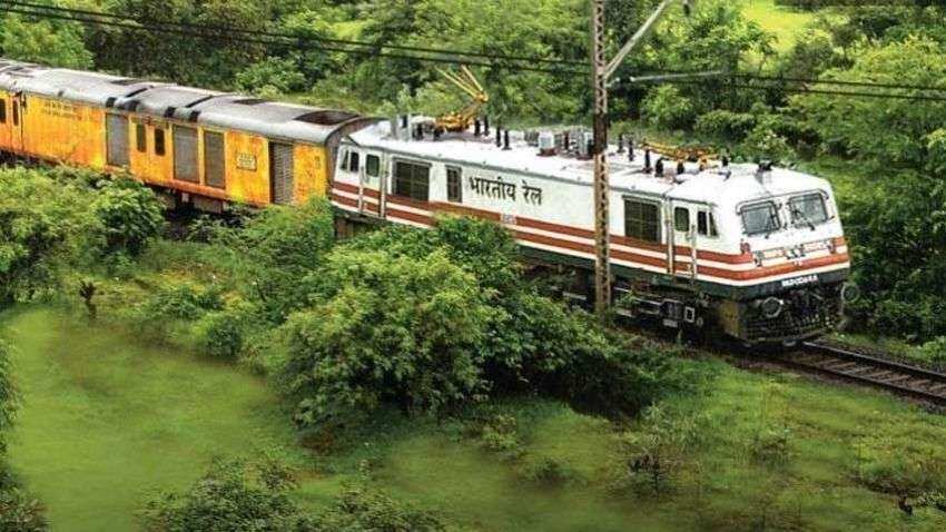 Indian Railways news: कश्मीर घाटी के लोगों को सौगात, रेलवे चलाएगा कई स्पेशल ट्रेनें
