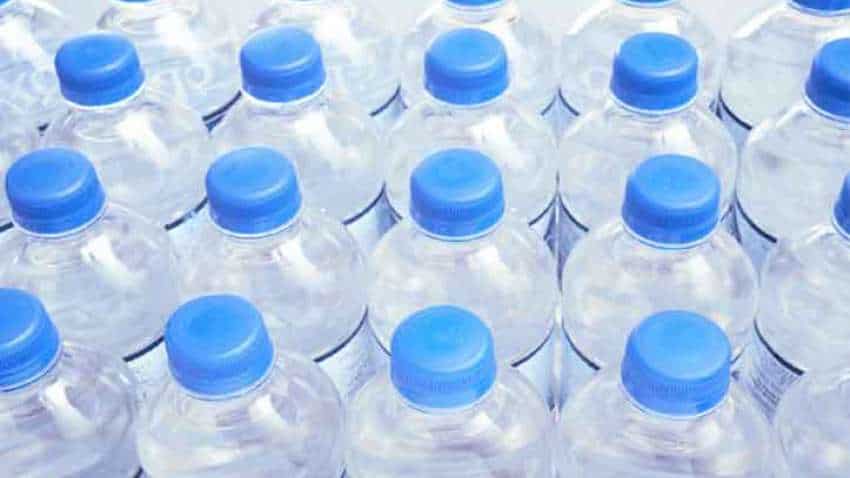 बोतलबंद पानी को लेकर बड़ा फैसला, इन कंपनियों पर FSSAI ने कसी लगाम