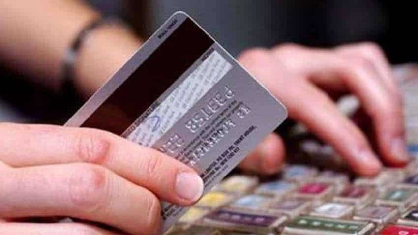 Debit Card या Credit Card से करते हैं सारे पेमेंट तो जरूर जान लें नई गाइडलाइन, 1 अप्रैल से बदल रहे हैं नियम