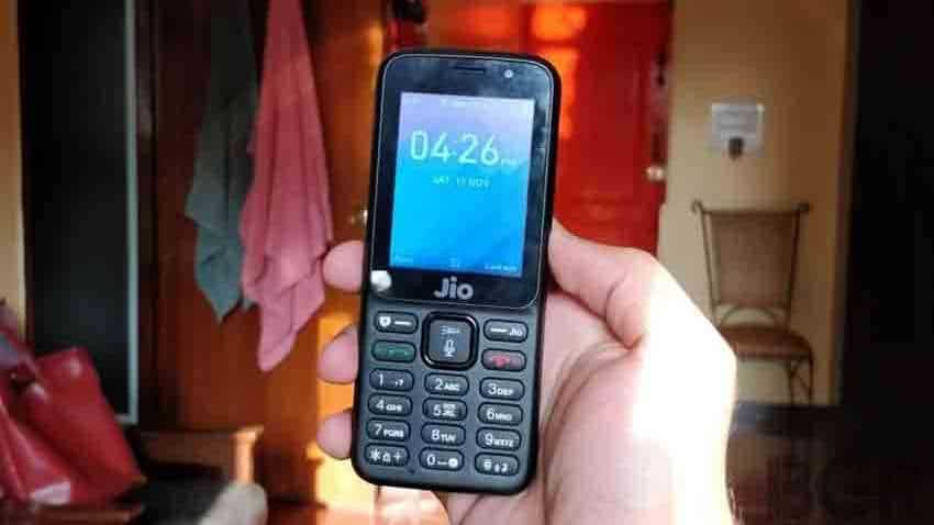 New JioPhone offers: नए जियो फोन की लॉन्चिंग की है तैयारी, नए ऑफर भी मिलकर देंगे कंपनी को नई रफ्तार