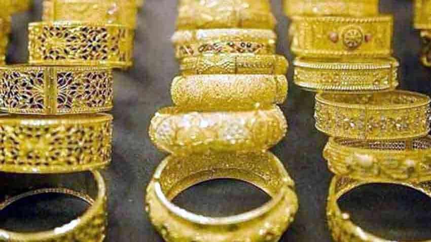 Gold Rate in Delhi Today: सोना निखरा, चांदी ने खो दी चमक, जानें 10 ग्राम Gold की कीमत