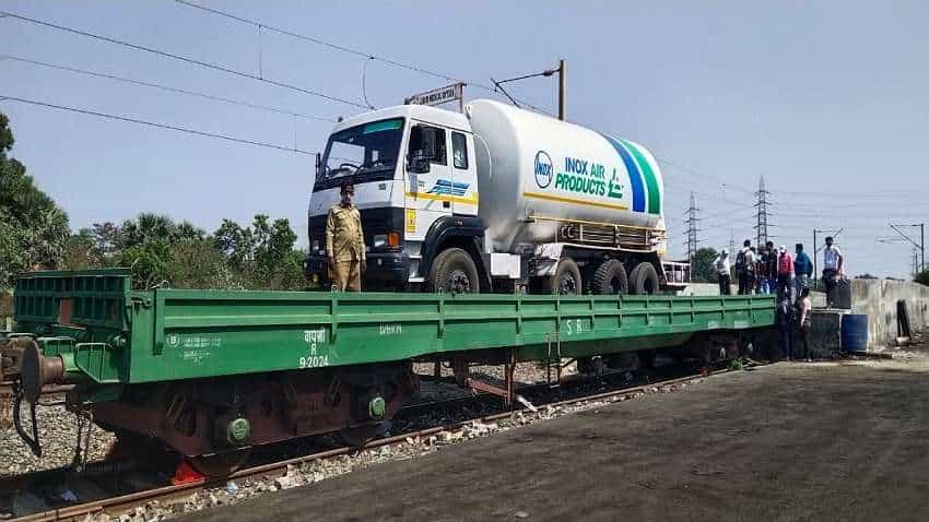 Covid-19 Update: Indian Railways चलाएगी Oxygen Express ट्रेन, बनाया जा रहा है ग्रीन कॉरिडोर