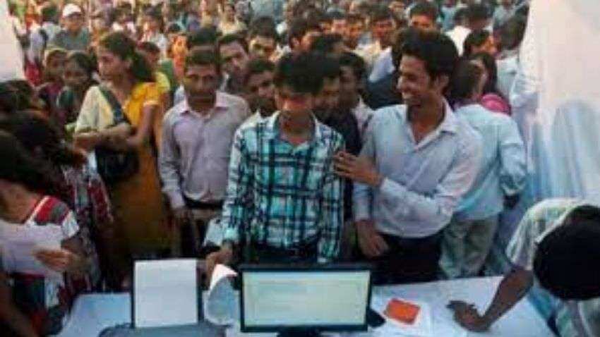 Sarkari Naukri: 10वीं पास के लिए यहां निकली वैकेंसी, जानिए ...