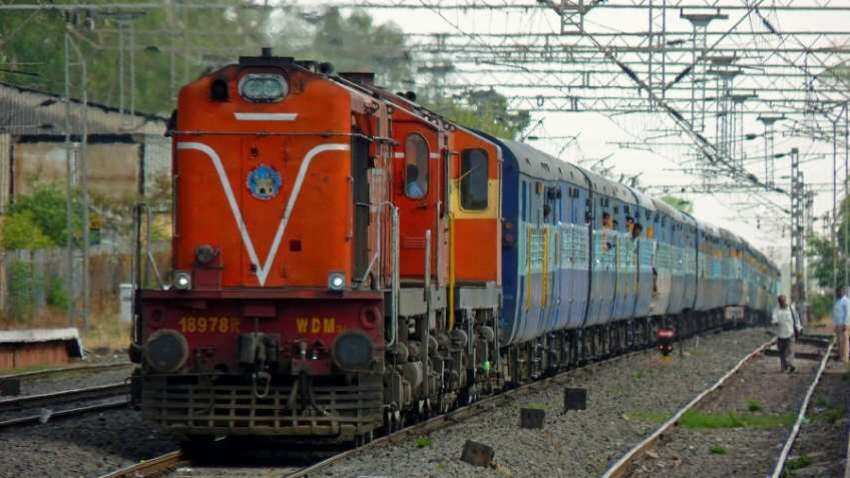 Indian Railways news: यात्री न मिलने से रेलवे को कैंसिल करनी पड़ रही हैं ट्रेनें, देखिए कैंसिल की गई ट्रेनों की लिस्ट