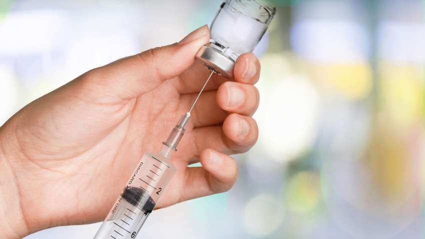 Uttar Pradesh से राहत की खबर : Free में लगेगा टीका, बीमार पड़ने पर मिलेगी छुट्टी