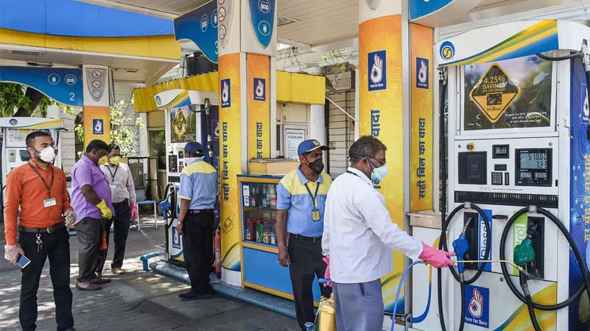 Petrol Diesel Price: पेट्रोल-डीजल आज तीसरे दिन भी धधका, 30 पैसे तक महंगा, नोट करें आज का भाव