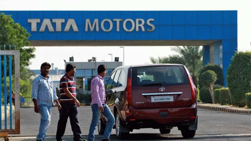Tata Motors: Q4 नतीजों के बाद 4.5% टूटा शेयर, कंपनी को एक साल में 13 हजार करोड़ का भारी घाटा