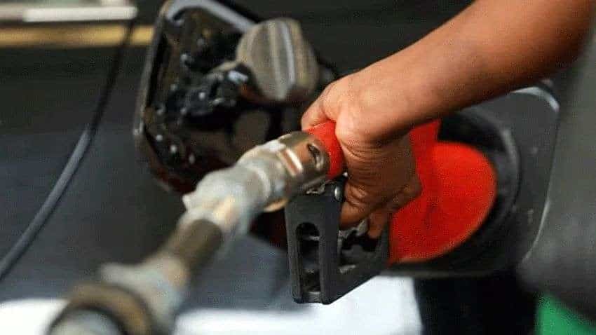 Petrol Diesel Rate 24 May 2021: पेट्रोल-डीजल के दाम हुए जारी, जानें 1 लीटर की कीमत
