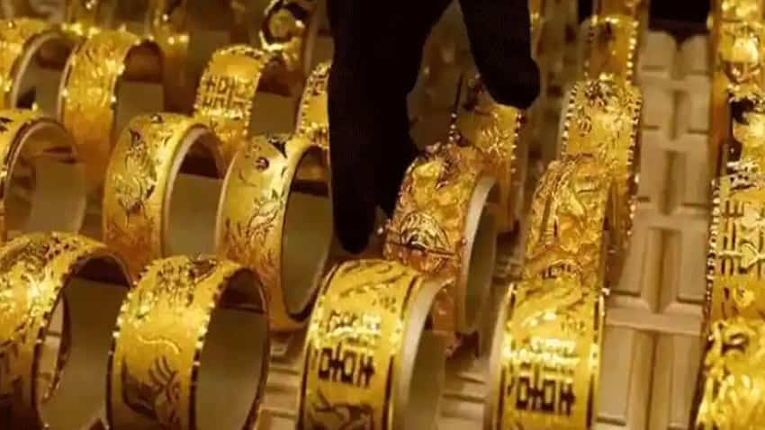 Gold Price: दिल्ली से लेकर न्यूयॉर्क तक महंगा हुआ सोना, जानिए 10 ग्राम का भाव