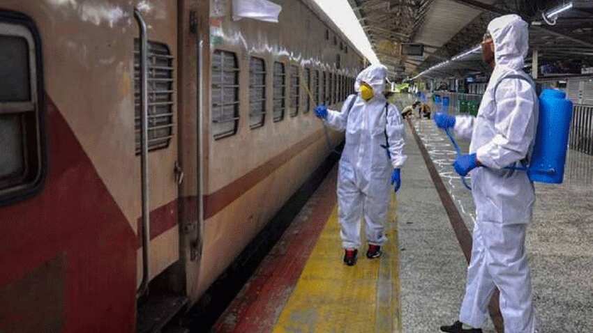Indian Railways: कोरोना ने रेलवे को दिया तगड़ा झटका, RTI में हुआ ये बड़ा खुलासा 