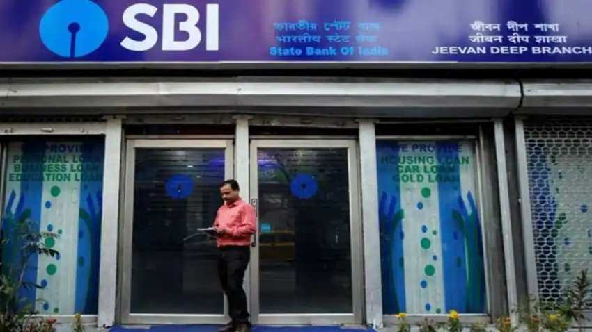 सिर्फ एक SMS से खाली हो रहे हैं बैंक अकाउंट, SBI ने ग्राहकों को दी इन गलतियों से बचने की नसीहत