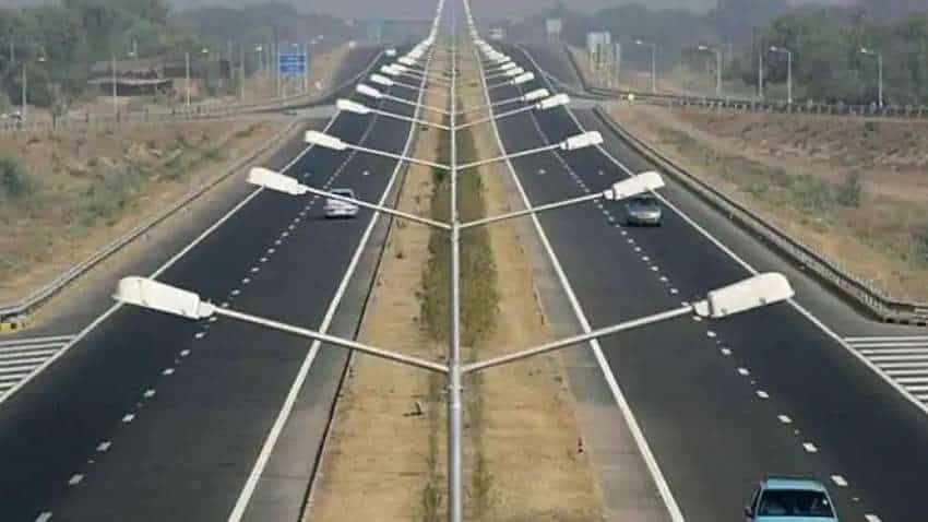 Purvanchal Expressway: लखनऊ से पूर्वांचल अब चंद घंटों का सफर, 15 अगस्त तक पब्लिक को मिलेगा फर्राटेदार एक्सप्रेसवे