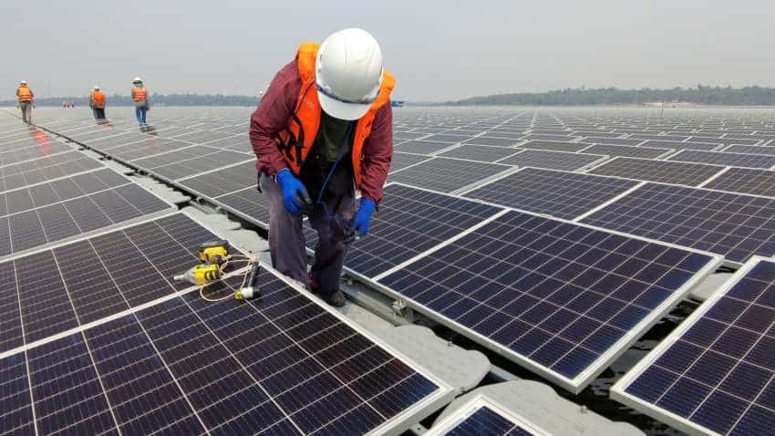 Reliance New Energy Solar: सौलर एनर्जी में अपनी पैठ मजबूत करेगी रिलायंस, इस कंपनी में किया भारी निवेश