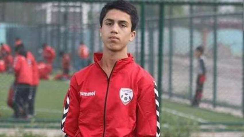 Afghan Footballer Zaki Anwari की प्लेन से गिरकर हुई मौत, तालिबानियों के डर से छोड़ना चाह रहा था देश