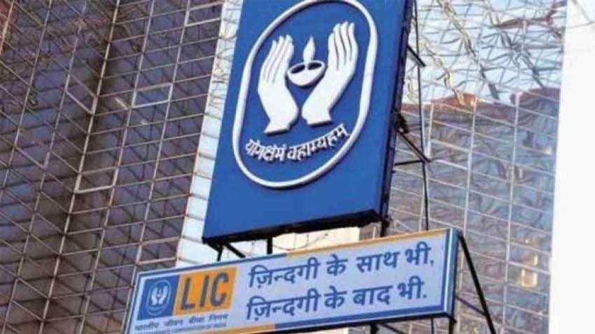 LIC IPO पर बड़ी खबर: कौन होगा इश्‍यू का मर्चेंट बैंकर, फैसला जल्‍द  