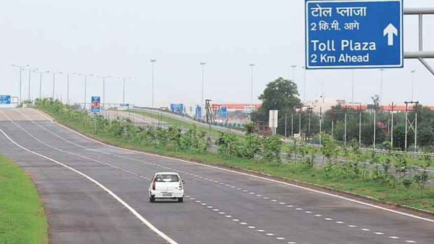 Delhi-Meerut Expressway: कितना कटेगा टोल? नंबर प्लेट रीडिंग से तय होगा रेट, इन वाहनों की नो एंट्री