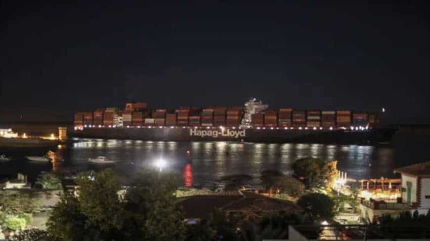Suez Canal: स्वेज नहर में फिर फंसा एक जहाज, बंद किया गया रूट