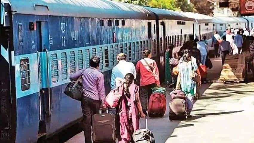 Indian Railways: रिजर्वेशन को लेकर हैं परेशान? 'विकल्प' का करें इस्तेमाल, 1 नहीं 7 ट्रेनों का है ऑप्शन