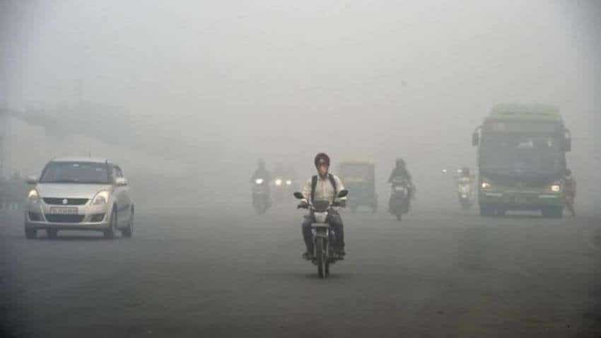 हवाओं ने रोका स्कूलों का रास्ता! वायु प्रदूषण को लेकर दिल्ली-एनसीआर में बंद रहेंगे स्कूल | Zee Business Hindi