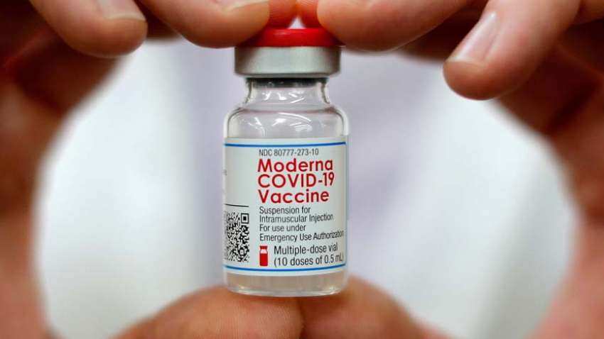 Omicron variant के लिए नई वैक्‍सीन 2022 की शुरुआत तक हो सकती है तैयार: Moderna