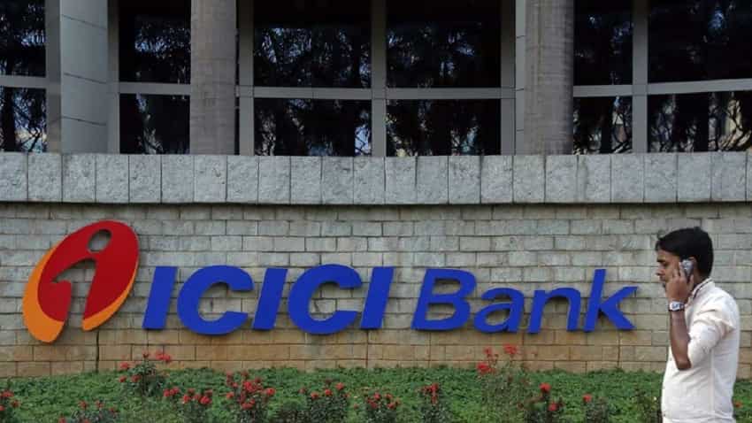 ICICI Bank के ग्राहकों के लिए बड़ा झटका, 1 जनवरी से ब्रांच, ATM से कैश निकालने पड़ेगा महंगा, बढ़ेगा चार्ज