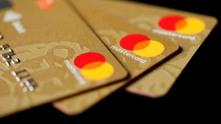 अक्टूबर में Credit Card का हुआ रिकॉर्ड इस्तेमाल, पहली बार पार किया 1 लाख करोड़ रुपये का आंकड़ा