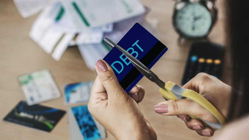 Credit Card Debt: कर्ज के जाल से ये 3 तरीके निकालेंगे आपको बाहर- जानें किस तरह करते हैं काम