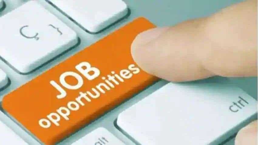 UPSSSC Recruitment 2021: यूपी में हेल्थ वर्कर्स के 9000 से ज्यादा पदों पर होगी भर्ती, 12वीं पास करें आवेदन