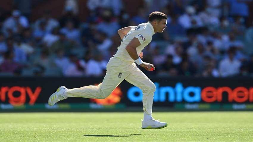 Ashes Series: जेम्स एंडरसन ने गेंद नहीं बल्कि बल्ले से मनाया अनोखा रिकॉर्ड, इस मामले में धोनी को भी छोड़ा पीछे