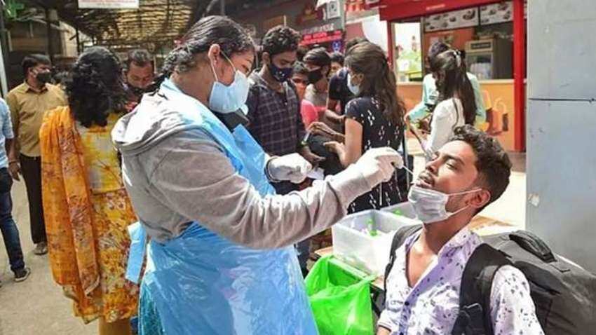 Delhi Covid News: ओमिक्रॉन के खतरे के बीच दिल्ली में बढ़े कोरोना मरीज, मिले र‍िकॉर्ड 249 नए मामले, एक की मौत
