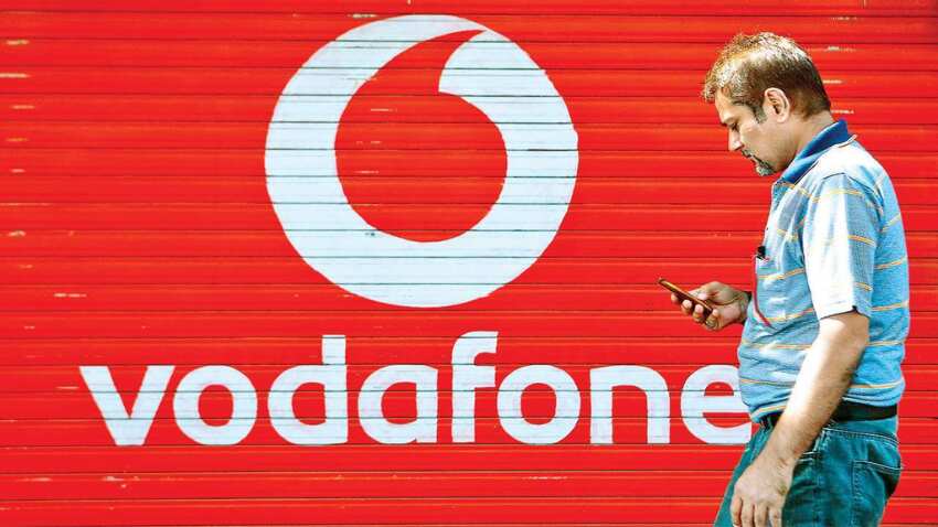 Vodafone यूजर्स के लिए न्यू ईयर गिफ्ट, 3 यूनीक प्लान्स पर मिलेंगे जबरदस्त कॉलिंग-डेटा ऑप्शंस