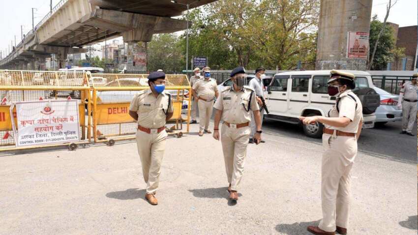 Delhi Weekend Curfew: दिल्ली में इन पाबंदियों के साथ लगेगा वीकेंड कर्फ्यू, जारी हुई नई गाइडलाइन | Zee Business Hindi