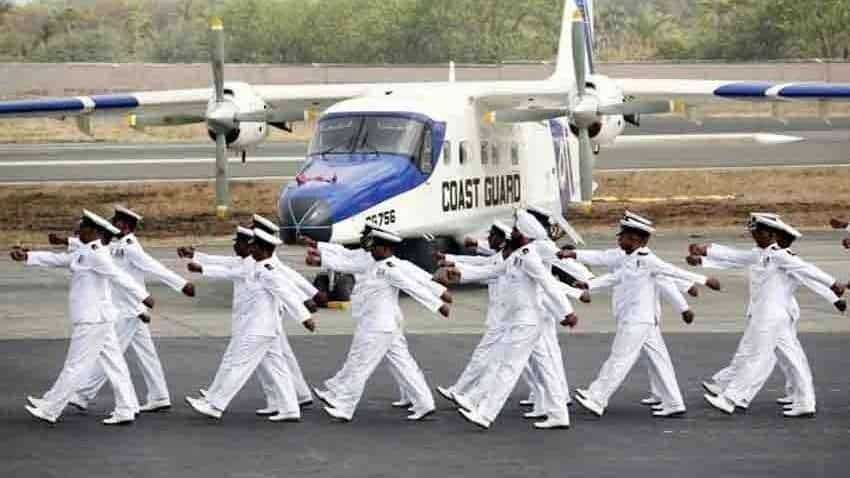 Indian Coast Guard Recruitment 2022: नाविक और यांत्रिक के पदों पर बंपर भर्ती, 10th पास भी कर सकते हैं अप्लाई