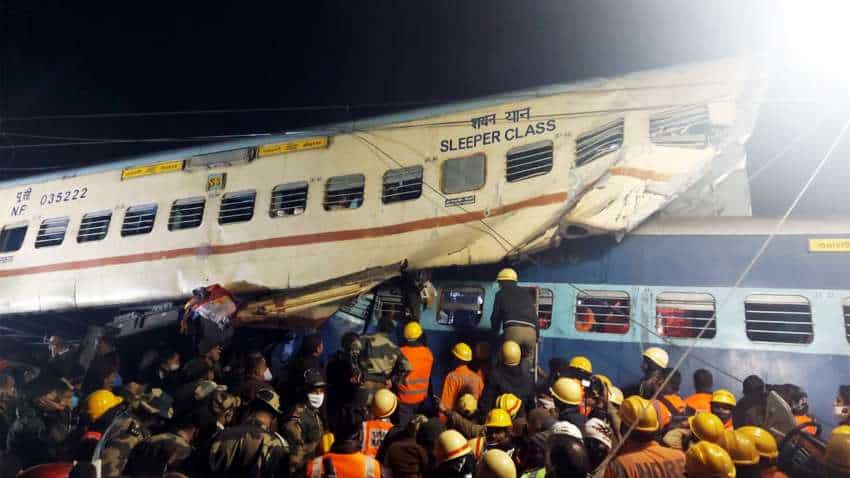 Train Accident: पश्चिम बंगाल के जलपाईगुड़ी में ट्रेन हादसा, 3 लोगों की मौत, 20 लोग घायल