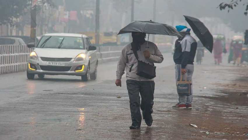 Weather Updates: दिल्ली में बारिश ने तोड़ा 32 साल का रिकॉर्ड, जानें बिहार-झारखंड-यूपी सहित इन राज्यों में कैसा रहेगा मौसम का मिजाज 