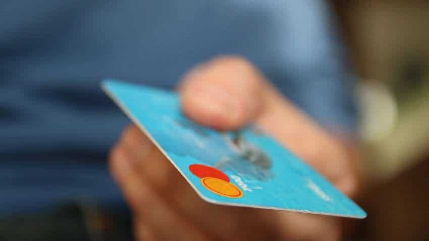Credit Card Limit बढ़ाने से बढ़ सकता है क्रेडिट यूटीलाइजेशन रेश्यो, जानिए बढ़ी क्रेडिट लिमिट के फायदे और नुकसान 