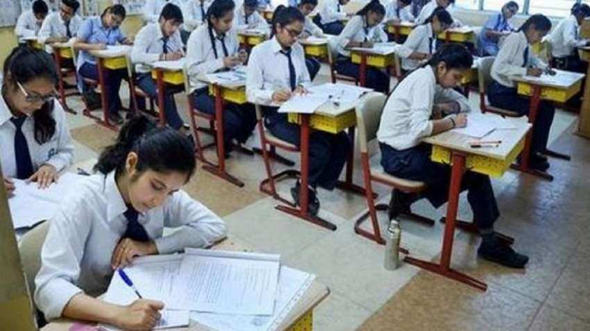 CBSE ने 10वीं और 12वीं कक्षा की बोर्ड परीक्षाओं का कार्यक्रम घोषित किया, दोनों कक्षाओं की परीक्षाएं 26 अप्रैल से शुरू होंगी