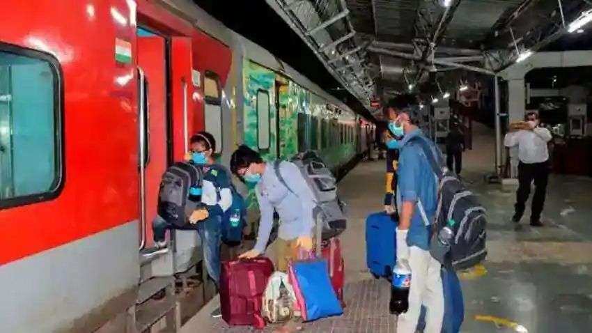 IRCTC Latest News: सेंट्रल रेलवे चलाएगा समर स्पेशल ट्रेनें, पैसेंजर्स इस तरह कर सकते हैं बुकिंग