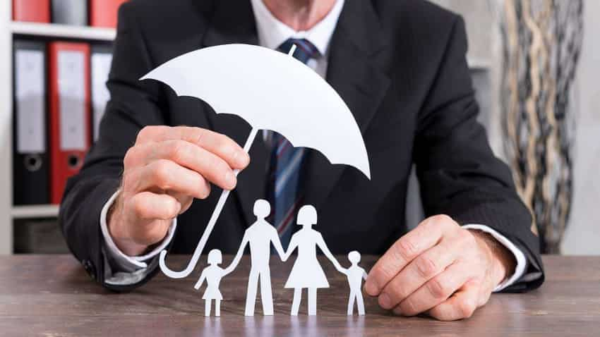 Term Insurance: टर्म इंश्योरेंस लेना सबके लिए क्यों है जरूरी, जानिए 5 प्वाइंट्स में क्यों चाहिए खरीदना