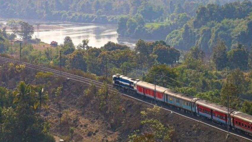 Indian Railways: बहाल की गईं छत्तीसगढ़ से गुजरने वाली 6 ट्रेनें, यहां देखिए पूरी लिस्ट