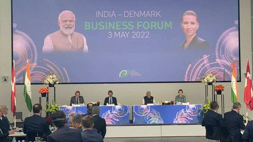 PM Modi ने कोपनहेगन में की प्रधानमंत्री मेट्टे फ्रेडेरिक्सेन से बातचीत, डेनमार्क की कंपनियों को दिया निवेश का न्योता