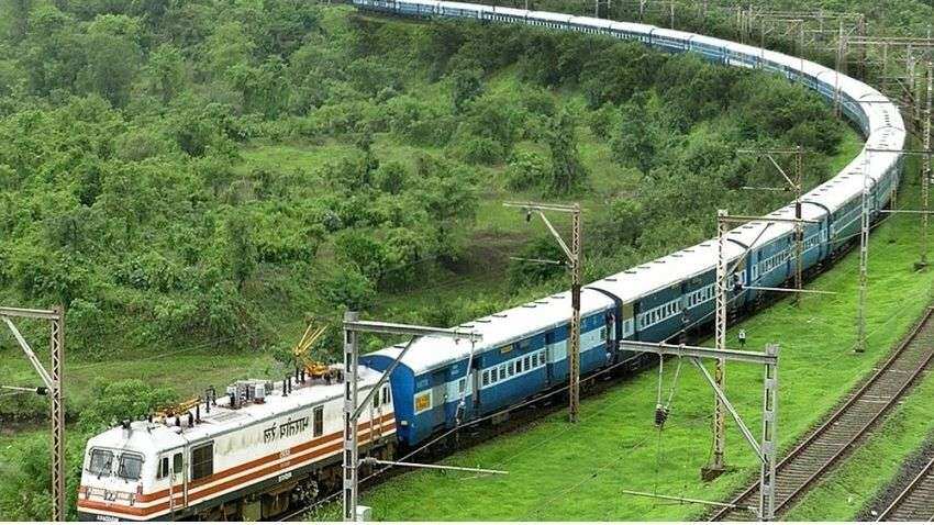 Indian Railways: कोयला संकट के चलते 1100 ट्रेनें कैंसिल करेगा रेलवे, यात्रियों को इतने दिनों तक होगी परेशानी