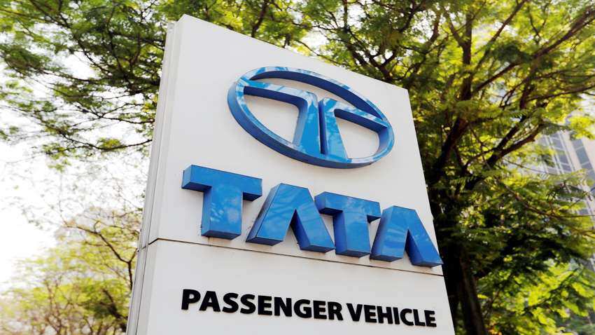 Tata Motors Q4 Results: कंपनी का नेट लॉस घटकर 992.05 करोड़ रुपये, जानें कितनी रही ऑपरेशनल इनकम