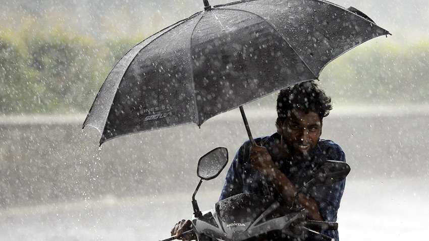 Monsoon 2022 Updates: देखो वो आ गया... इंतजार की घड़ियां खत्म! मॉनसून ने दी दस्तक, दिल्लीवालों के लिए भी गुड न्यूज