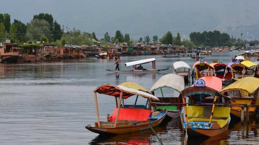 IRCTC Tour Package: कश्मीर की हसीन वादियों की करें सैर, किफायती पैकेज पर IRCTC दे रहा शानदार ऑफर्स