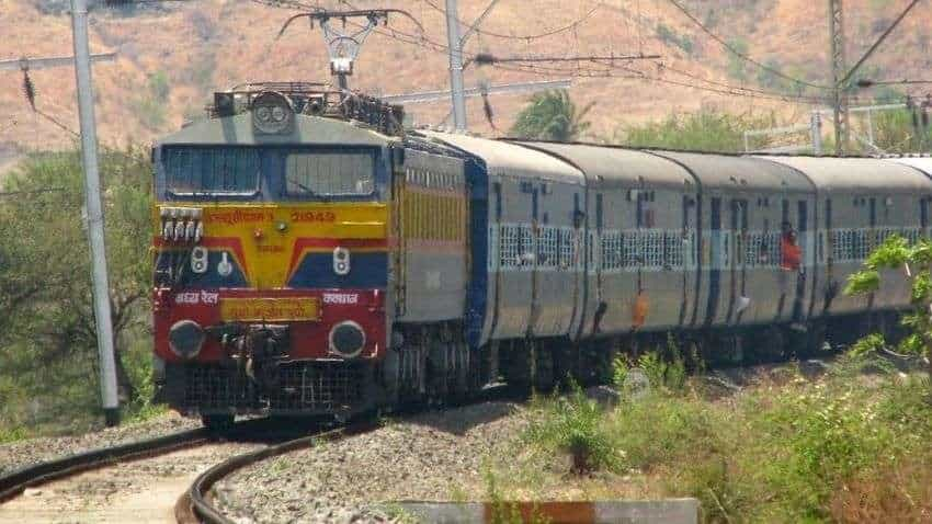 Indian Railways: रेलवे ने आज रद्द कर दी 191 ट्रेनें, कहीं आपकी गाड़ी भी तो नहीं हुई कैंसिल, यहां देखें लिस्ट